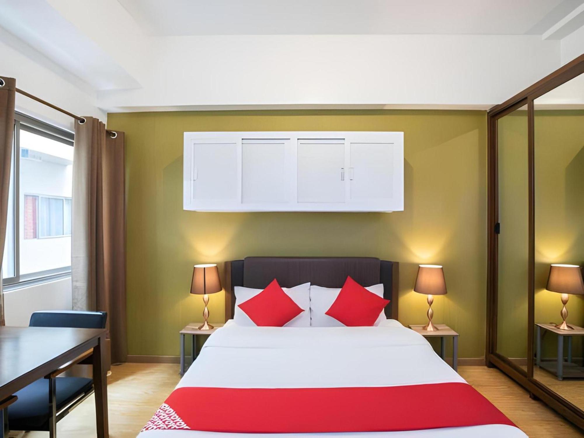 Oyo 90744 Bari Indah Beach Resort Kuala Terengganu Kültér fotó